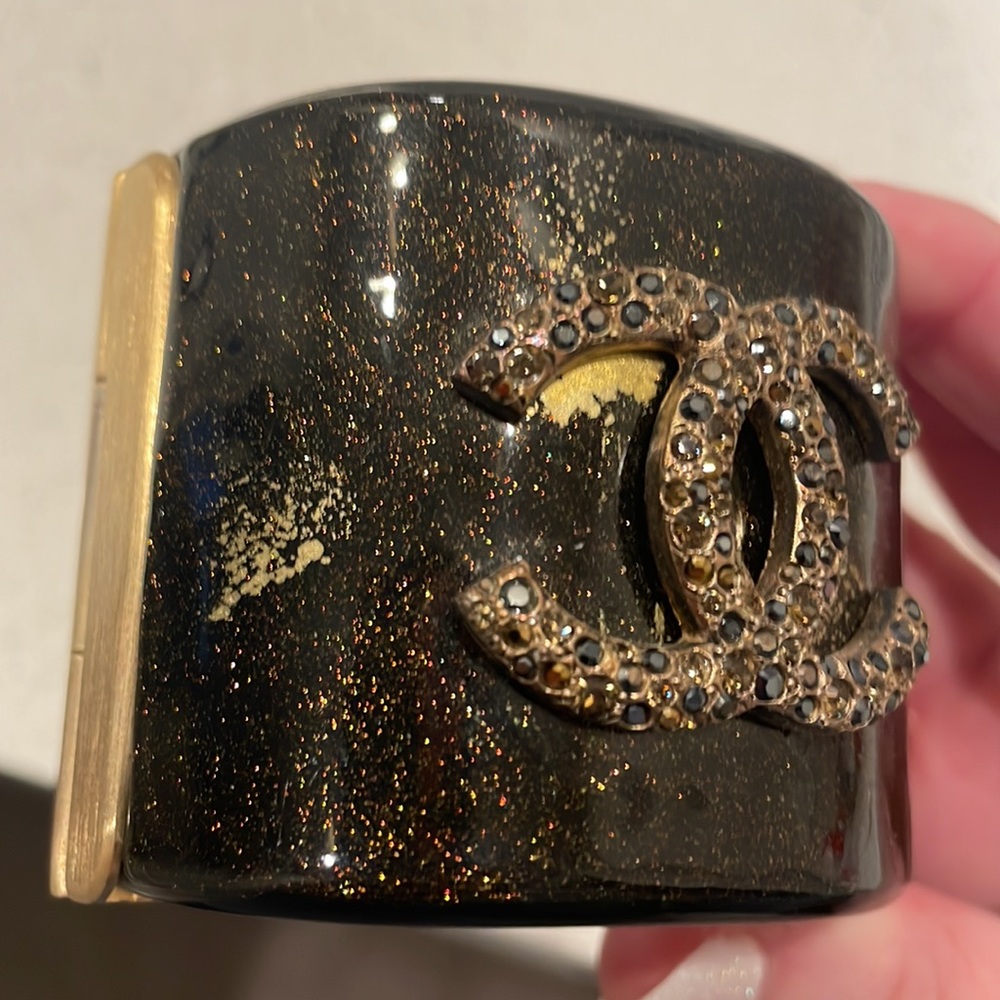 Authentic Chanel cuff - Picture 2 of 12
